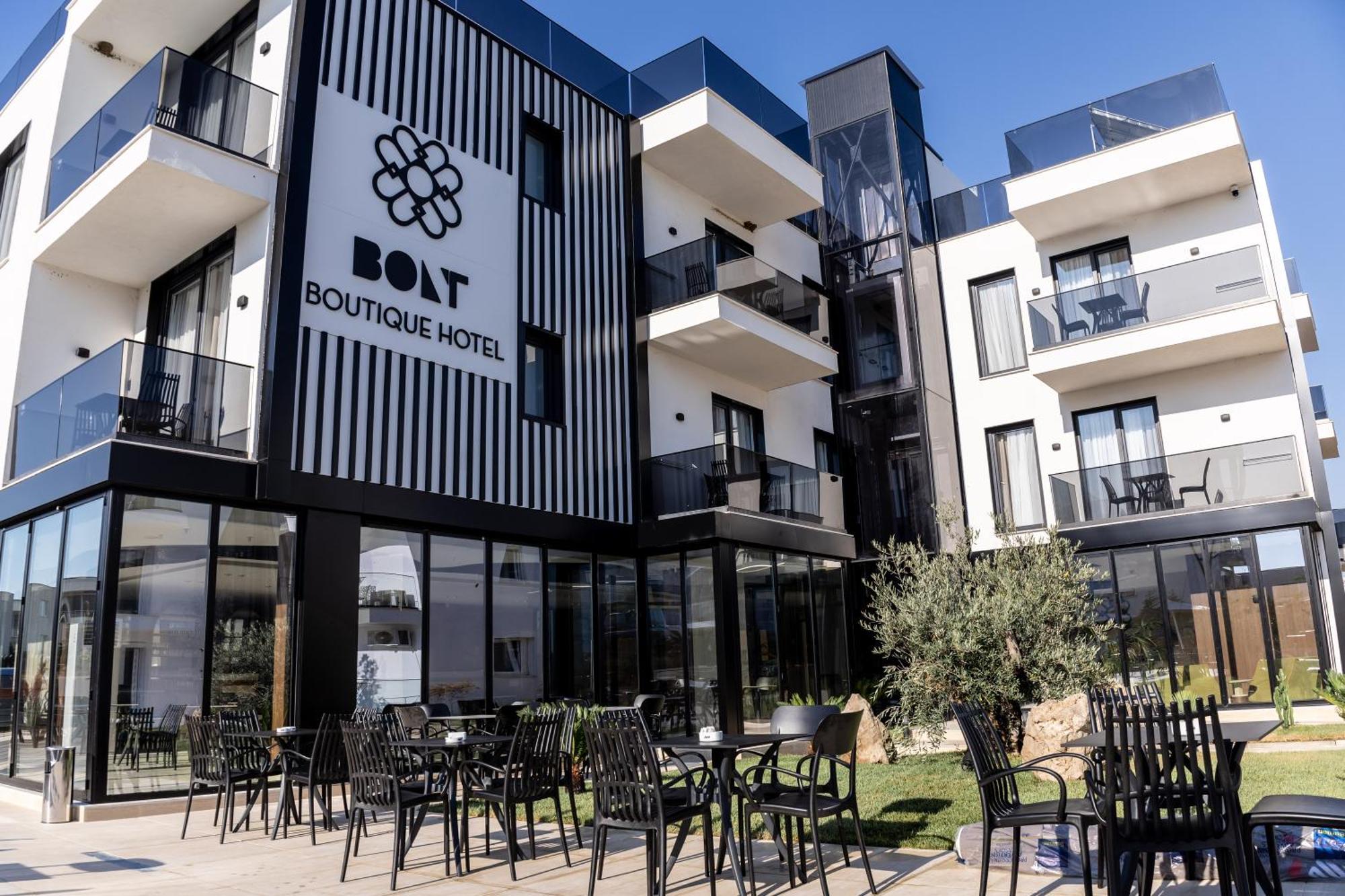 Bolt Boutique Hotel Лежа Экстерьер фото