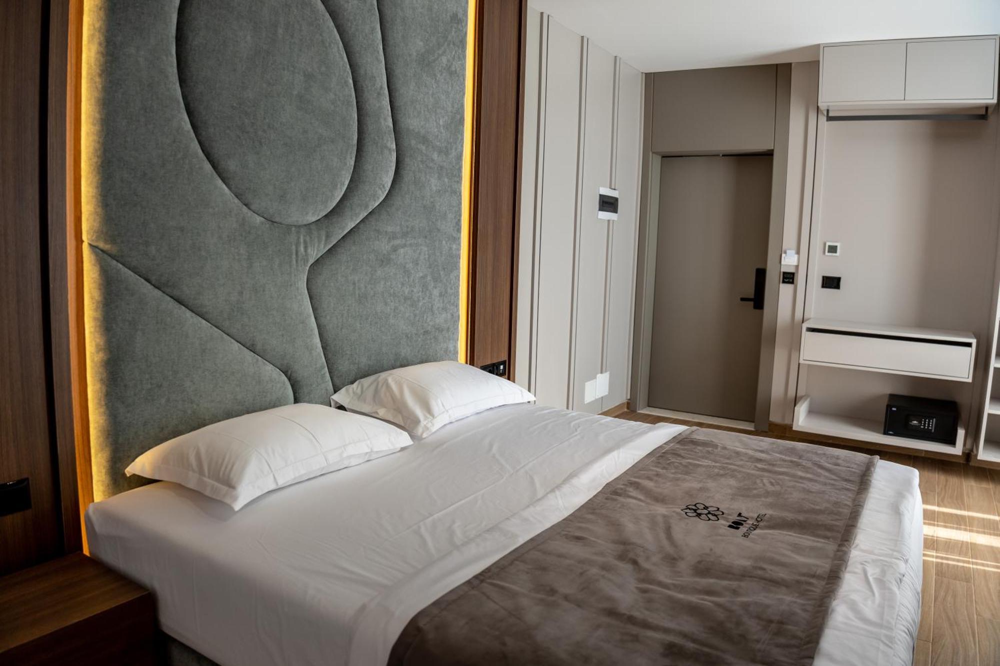 Bolt Boutique Hotel Лежа Экстерьер фото