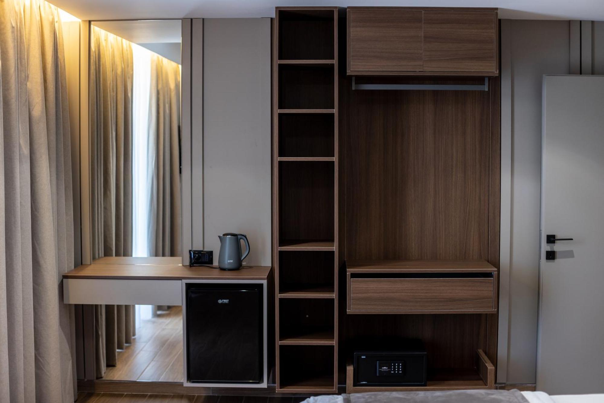 Bolt Boutique Hotel Лежа Экстерьер фото