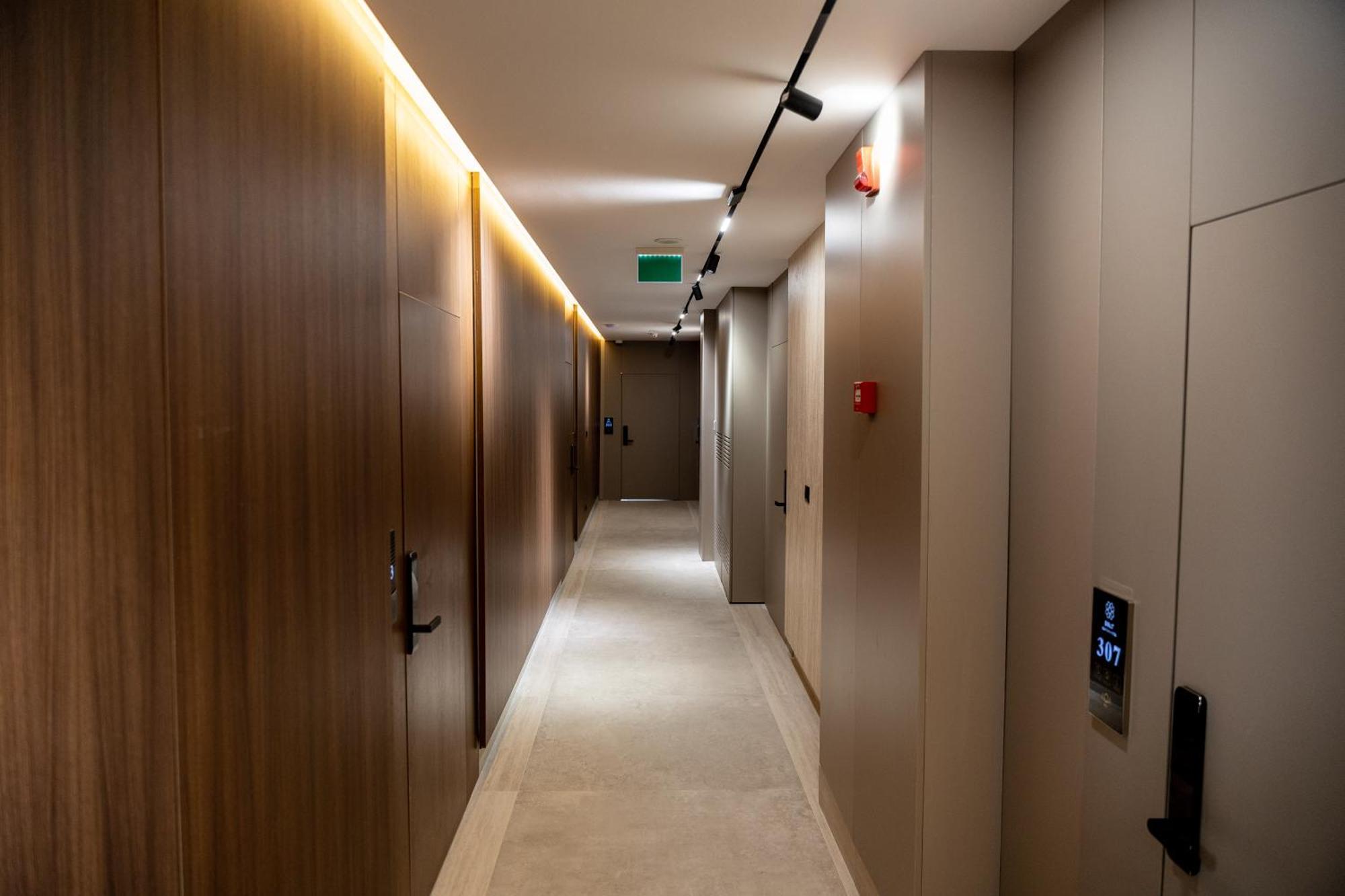 Bolt Boutique Hotel Лежа Экстерьер фото