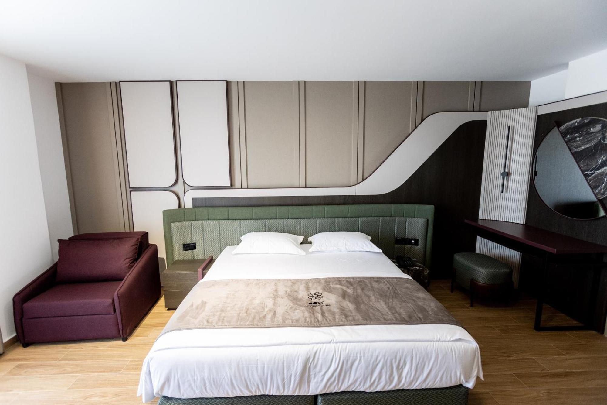 Bolt Boutique Hotel Лежа Экстерьер фото