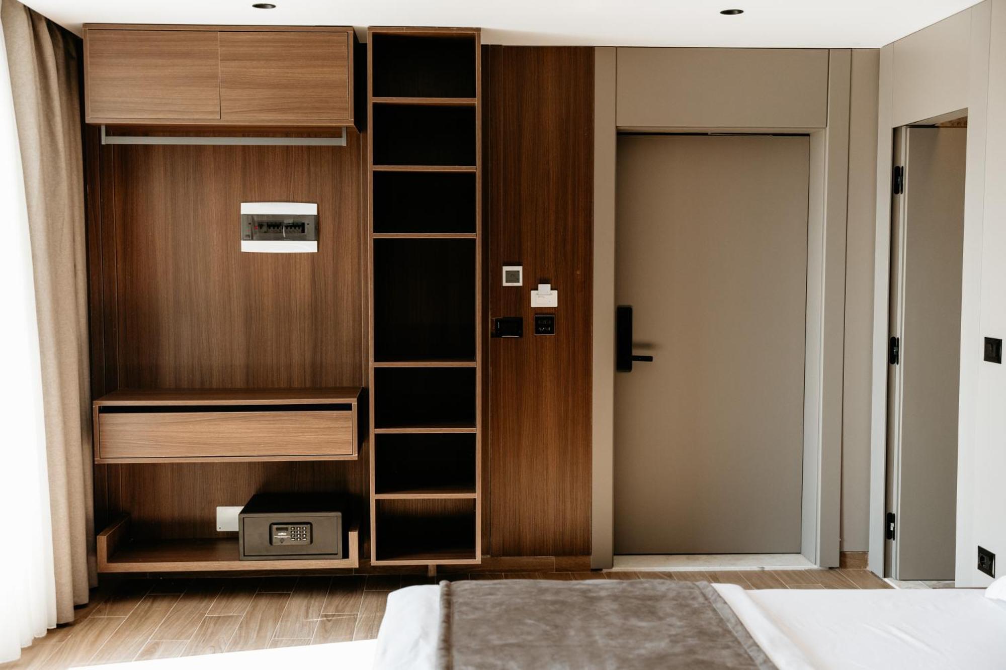 Bolt Boutique Hotel Лежа Экстерьер фото