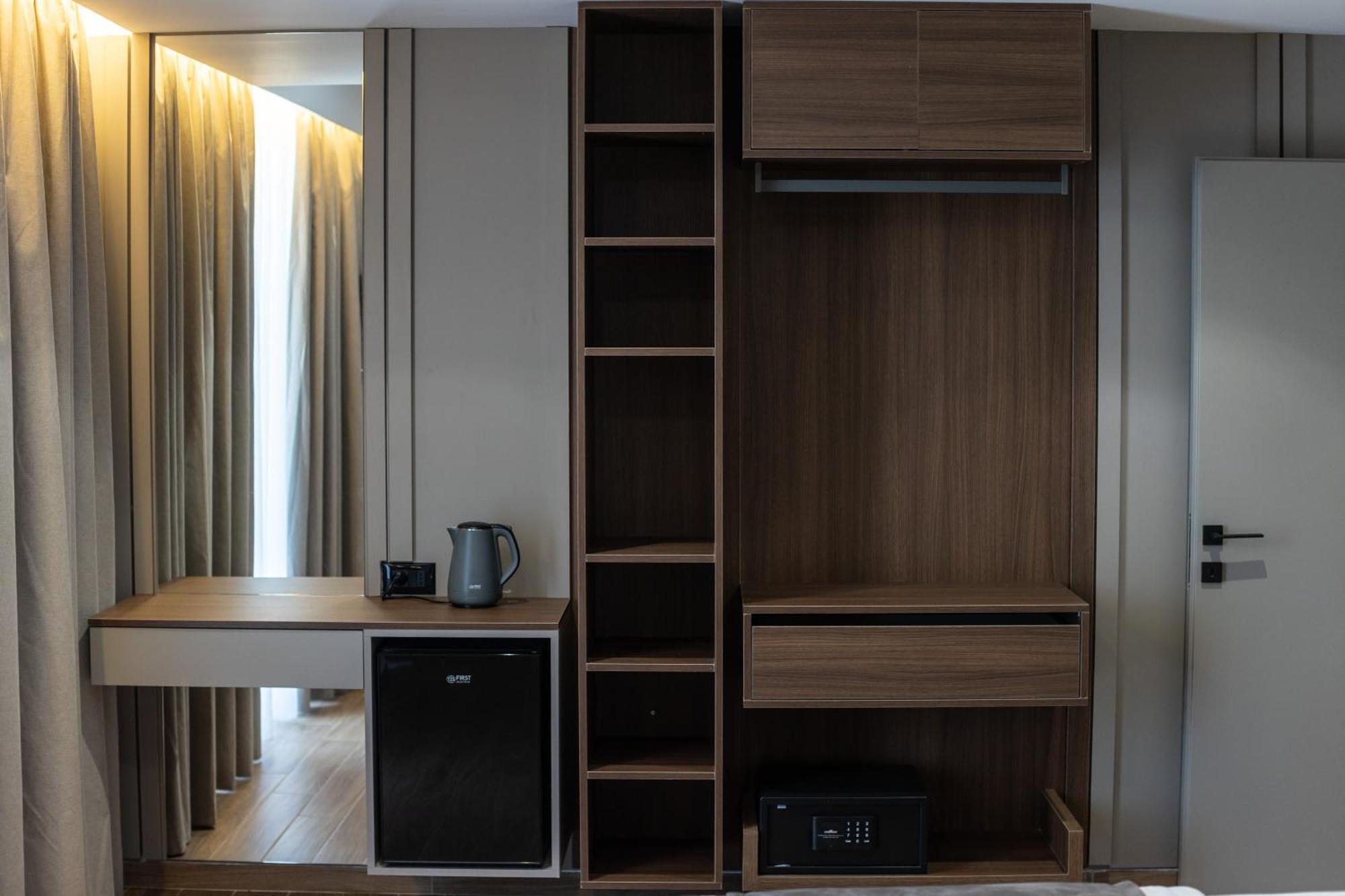 Bolt Boutique Hotel Лежа Экстерьер фото