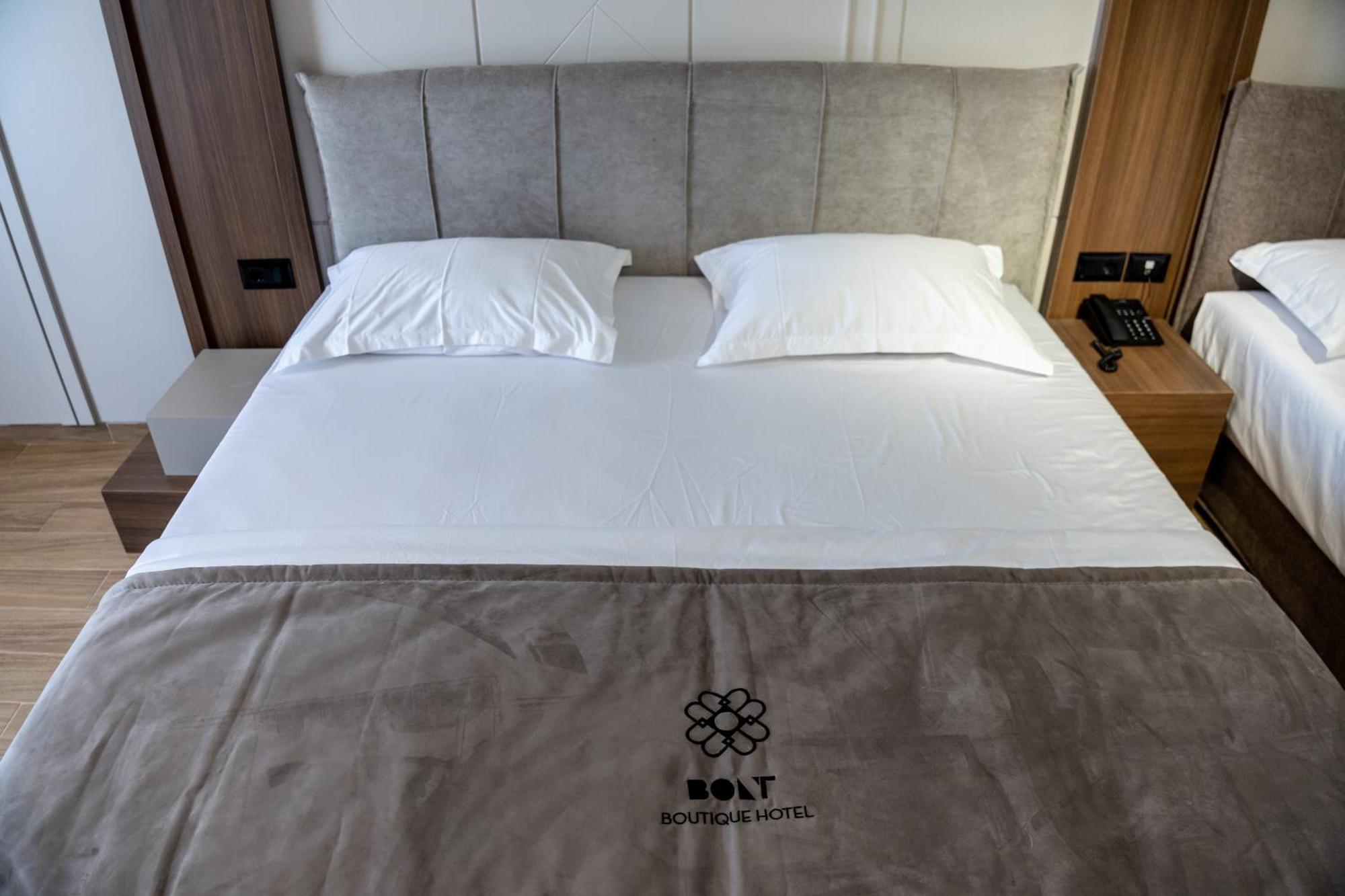 Bolt Boutique Hotel Лежа Экстерьер фото